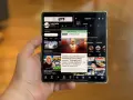Menu test Huawei: il Giornale apre su un articolo del Papa, mentre sotto scorrono video su auto elettriche e recensioni.
