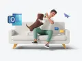 Un uomo gioca con il suo cane sul divano, mentre icone di Outlook e messaggi fluttuano intorno. La risposta automatica di Outlook è pronta per quando sei impegnato.