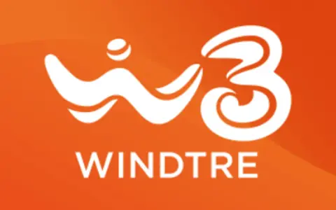 Logo WindTre bianco su sfondo arancione. Per sapere come parlare con un operatore Wind non virtuale, cerca il numero corretto.