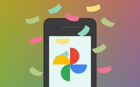Smartphone con logo Google Foto e coriandoli colorati. Facile scaricare foto da Google Foto.