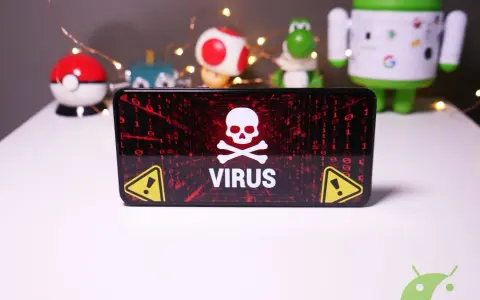 Schermo di un telefono con avviso "VIRUS" e teschio. Sullo sfondo, pupazzi di Android e Pokémon, con lucine.