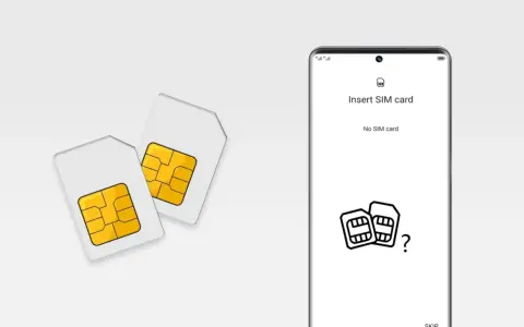 Due SIM card su sfondo bianco, accanto a uno smartphone che mostra "Insert SIM card" e un'icona con due SIM e un punto interrogativo. Guida su come si mette la SIM nel Samsung.