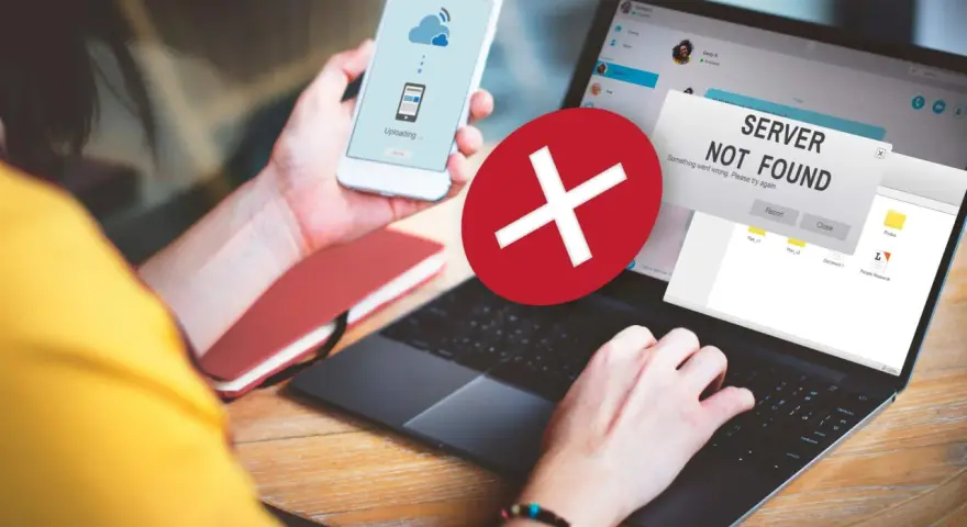 Errore server: tiscali mobile non funziona internet. Il telefono mostra "Uploading...", il laptop "Server Not Found".