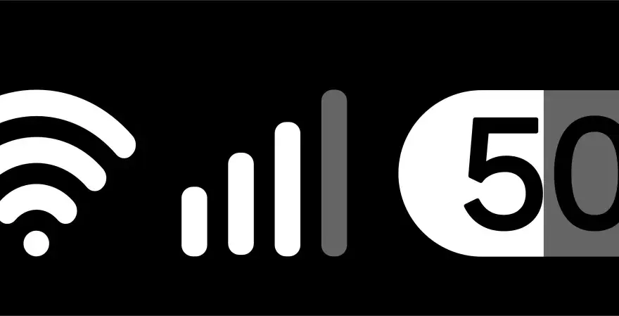Icona Wi-Fi, segnale di rete e indicatore di batteria al 50% sulla barra di stato.