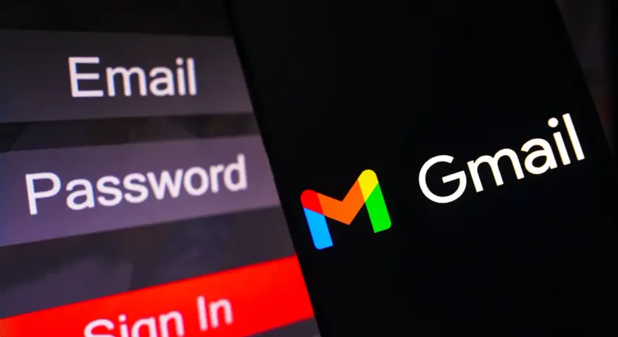 Schermata di login Gmail con campi Email e Password. Utile per chi deve recuperare la password dell'email.