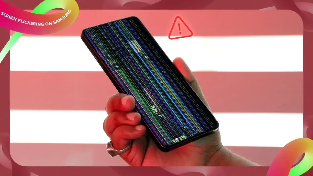 Mano tiene uno smartphone con schermo rotto e righe colorate. Il display si accende e si spegne da solo, un problema comune sui Samsung.